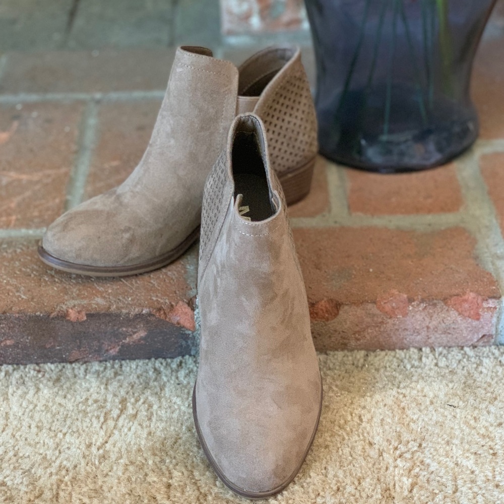 Women's Tan Ankle Boots
